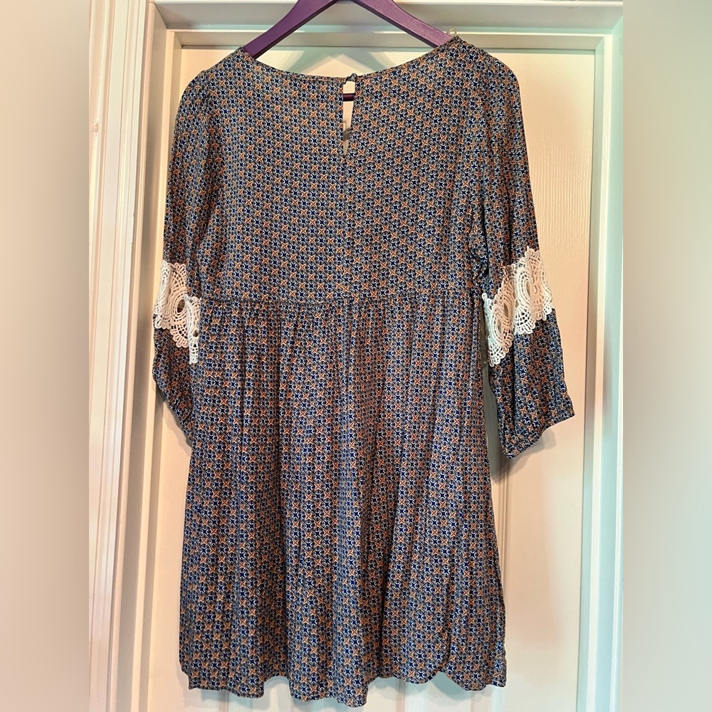 Umgee Blue and Brown/Gold Pattern Mini Dress with Lace Sleeves - Picture 7 of 9